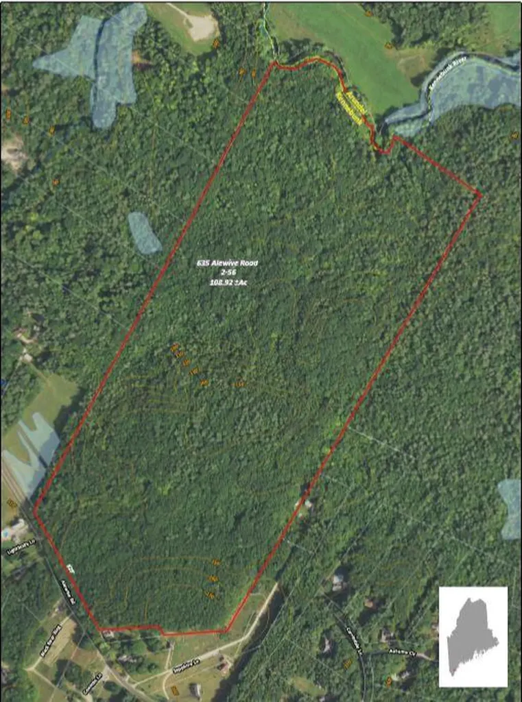 635 Alewive Road Kennebunk ME 04043