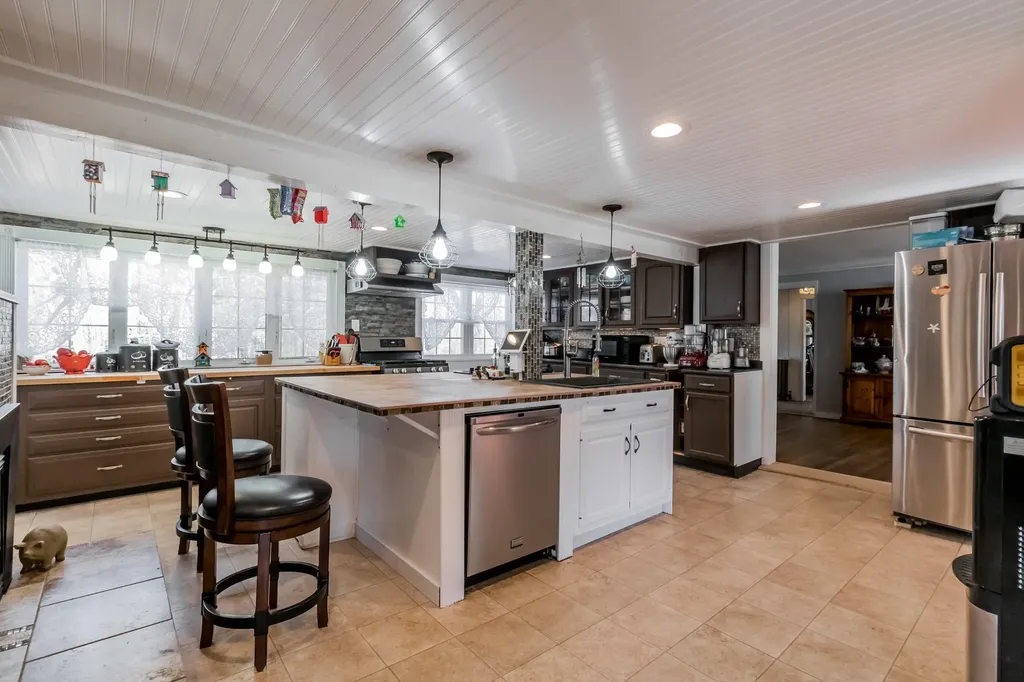 825 Chadbourne Road Standish ME 04084