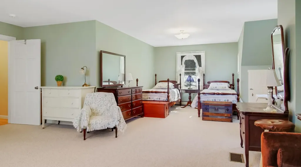640 Main Street Sumner ME 04292