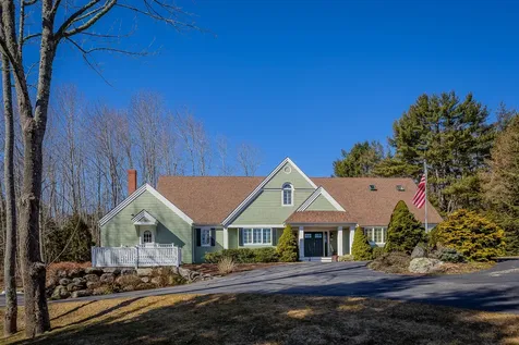12 Norumbega Drive Camden ME 04843