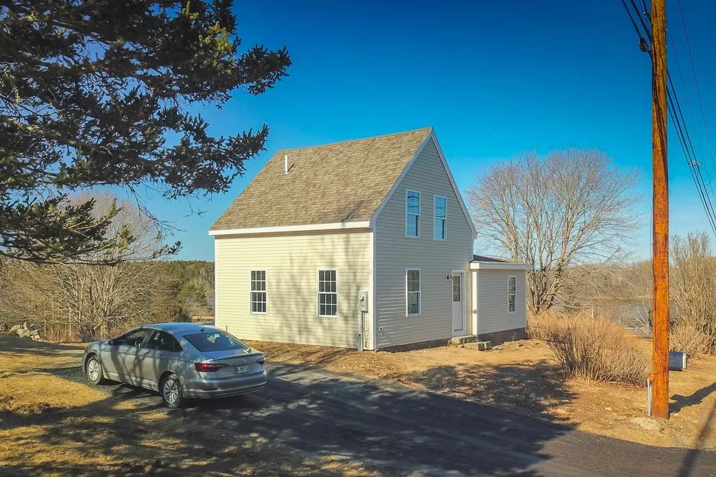 12 Smalleytown Road Saint George ME 04860
