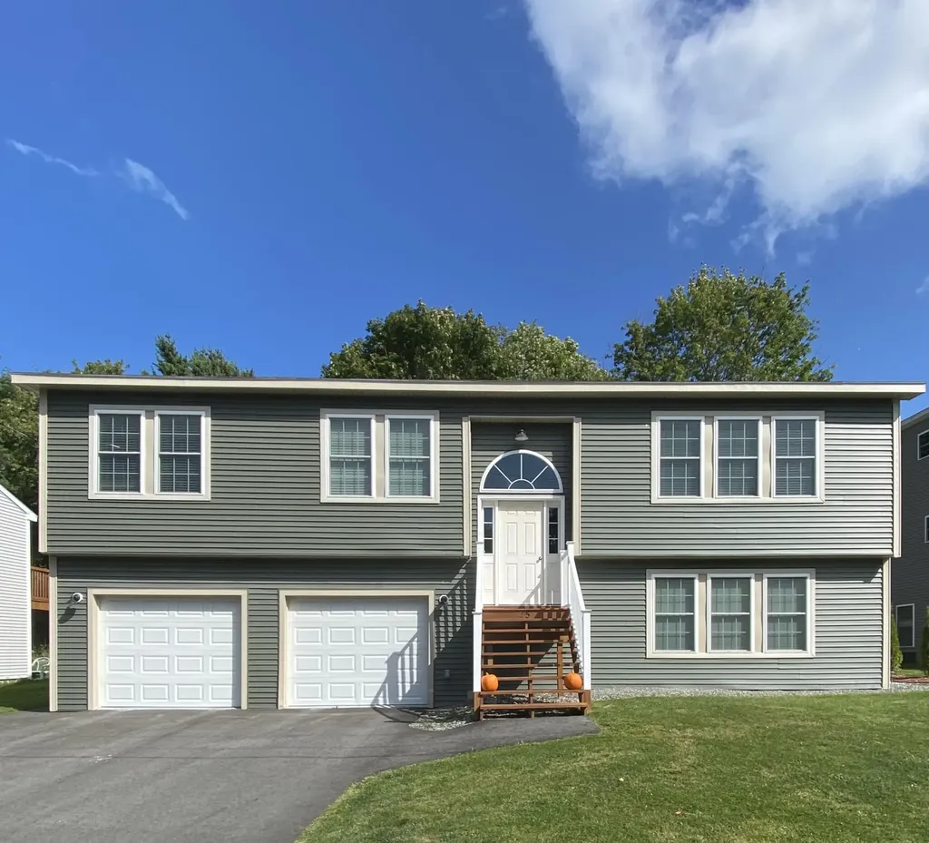 25 Ellis Court Bangor ME 04401