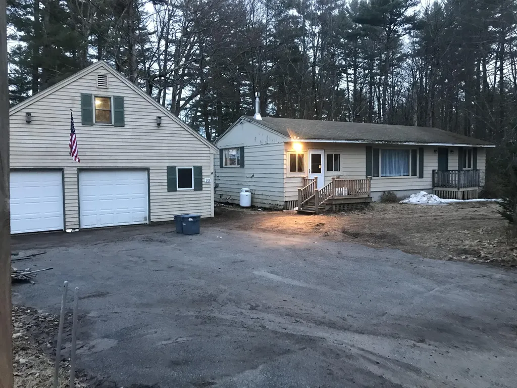 20 Swan Road Standish ME 04084