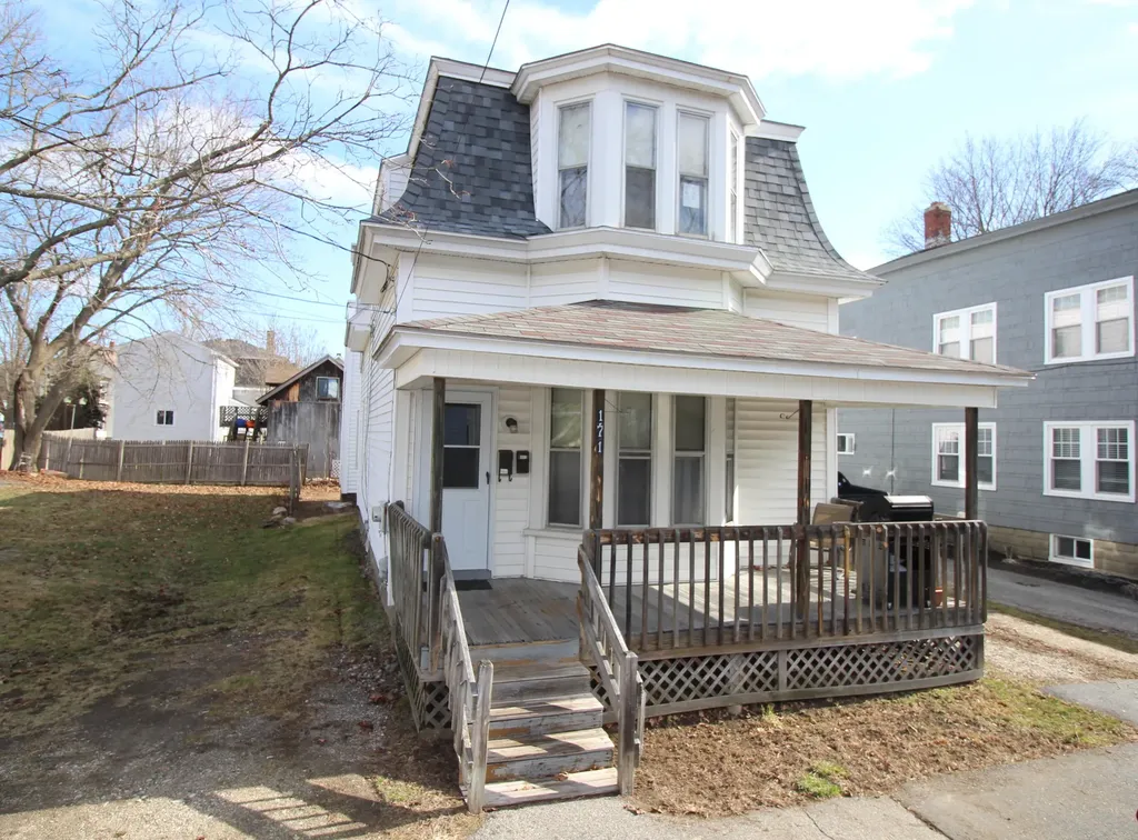 171 Pleasant Street Saco ME 04072