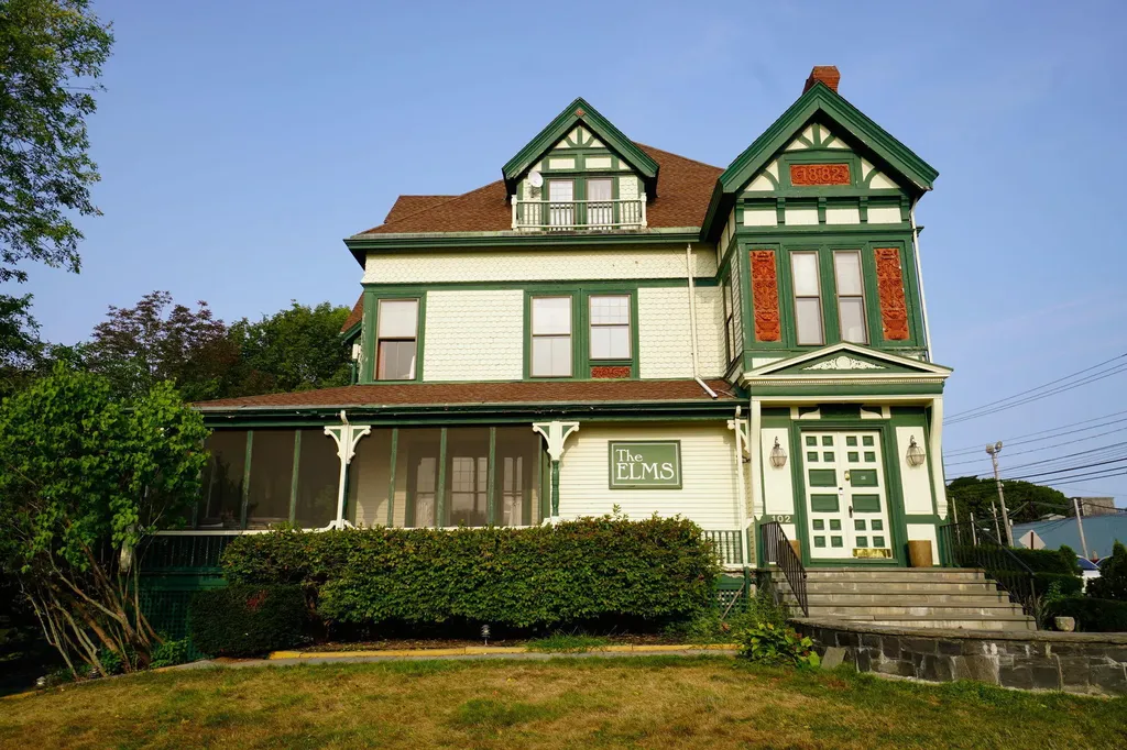 102 Cumberland Street Westbrook ME 04092