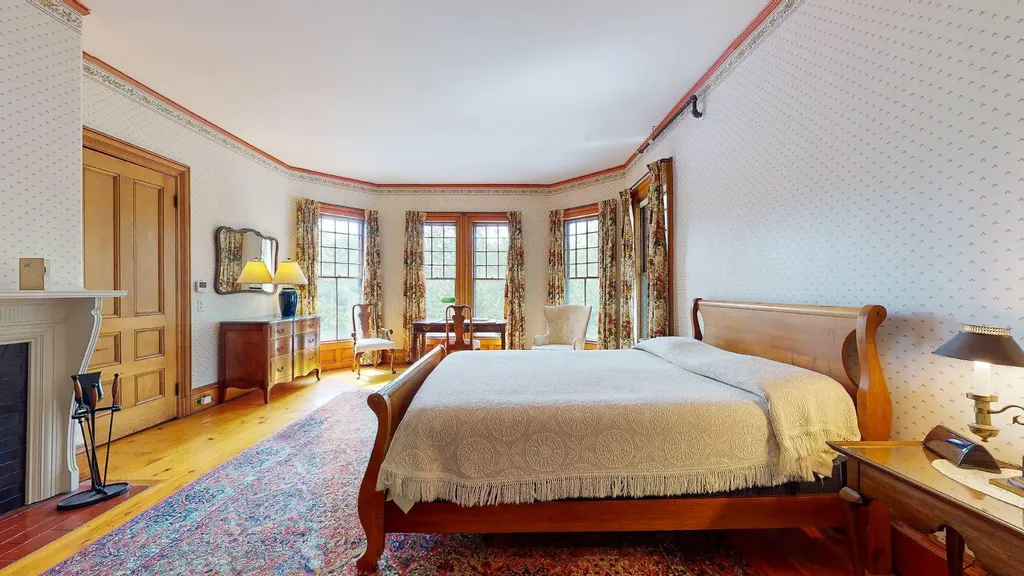 102 Cumberland Street Westbrook ME 04092