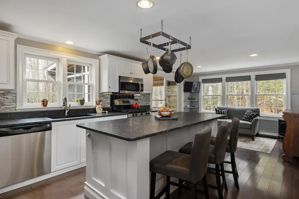 504 Brixham Road Eliot ME 03903