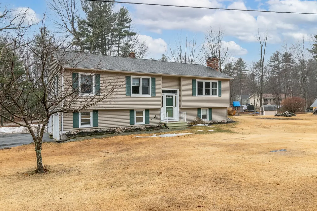 6 Wildridge Road Standish ME 04084