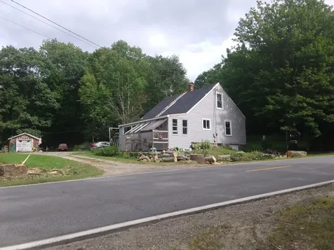 1069 Camden Road Hope ME 04847