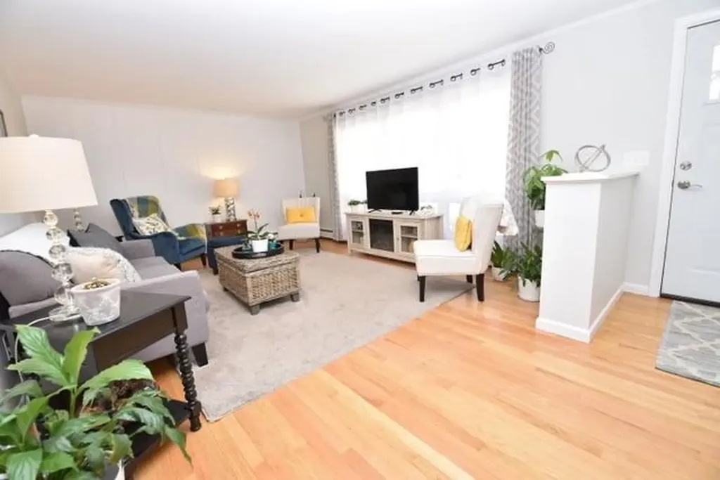 19 Longview Terrace Kennebunk ME 04043