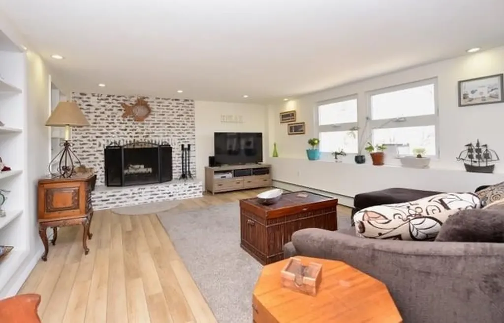19 Longview Terrace Kennebunk ME 04043