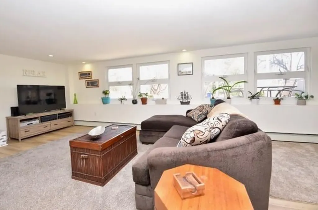 19 Longview Terrace Kennebunk ME 04043