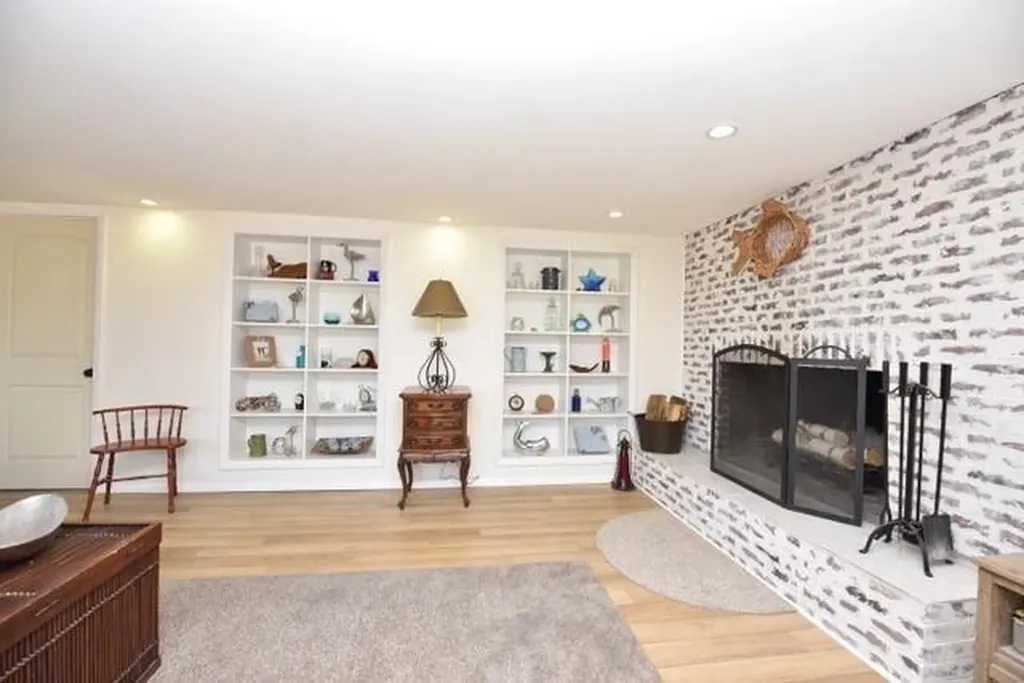 19 Longview Terrace Kennebunk ME 04043