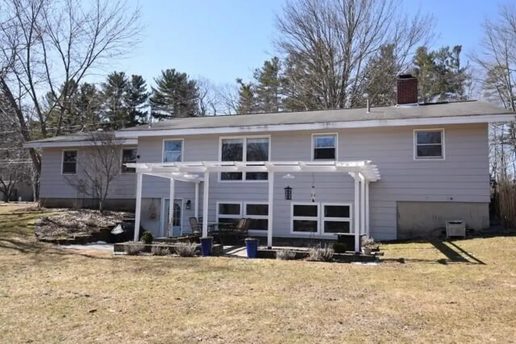 19 Longview Terrace Kennebunk ME 04043