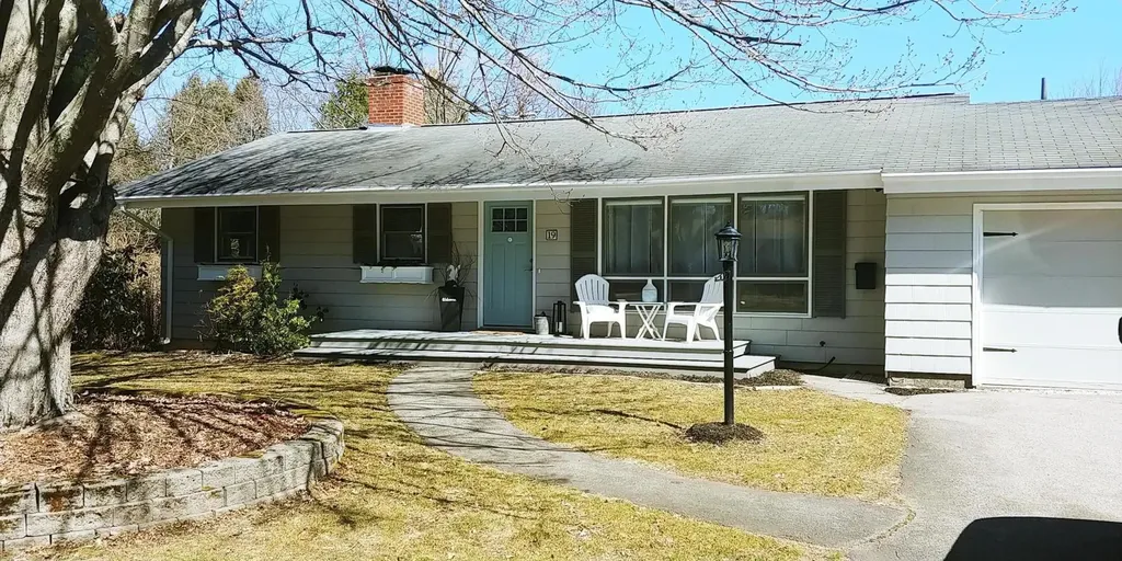 19 Longview Terrace Kennebunk ME 04043