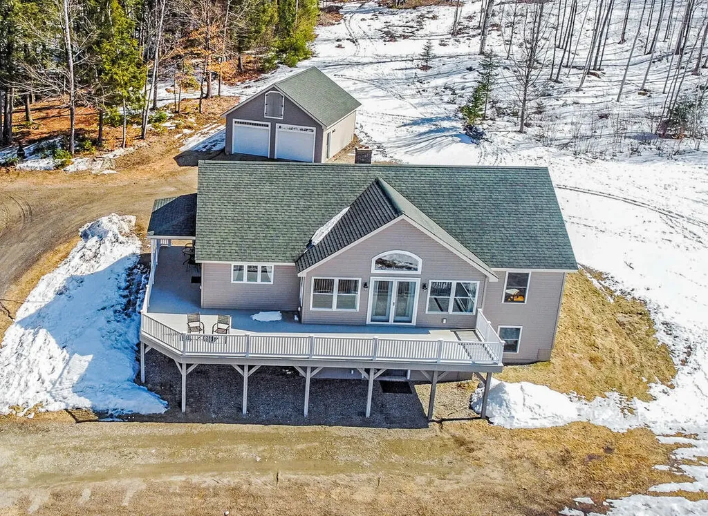 2 Pond Road Mount Vernon ME 04352