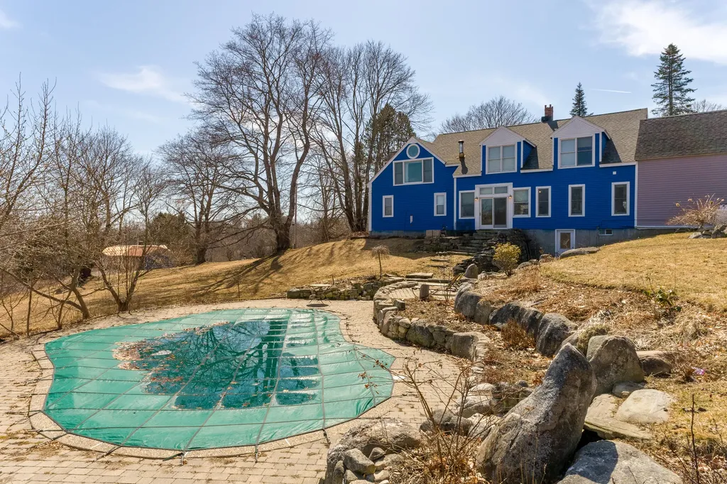 299 Bremen Road Waldoboro ME 04572