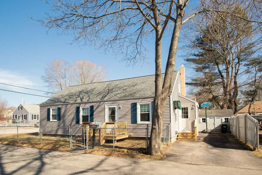 15 Goodrich Street Kittery ME 03904