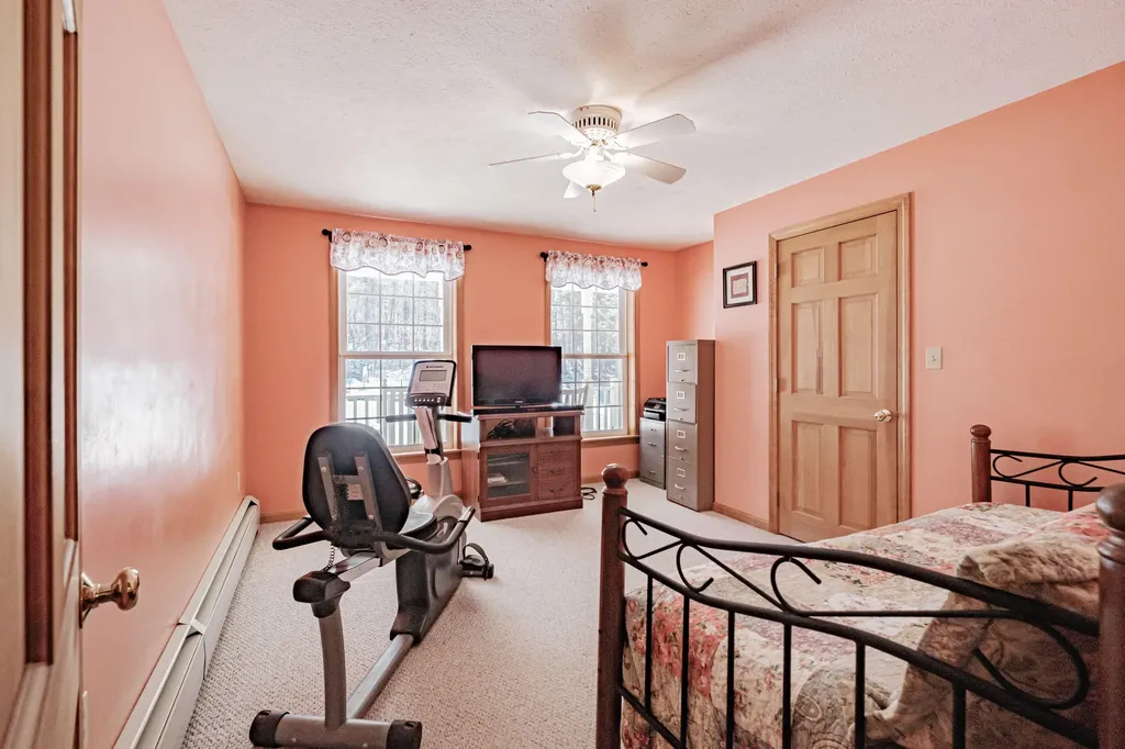 16 Twilight Trail Gray ME 04039