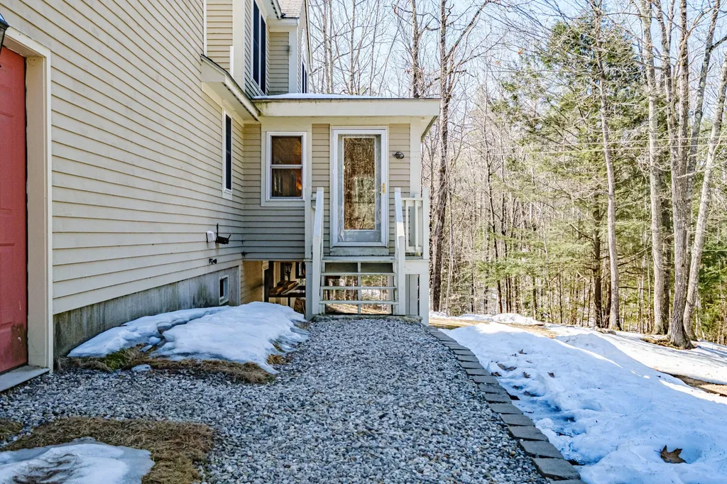 16 Twilight Trail Gray ME 04039