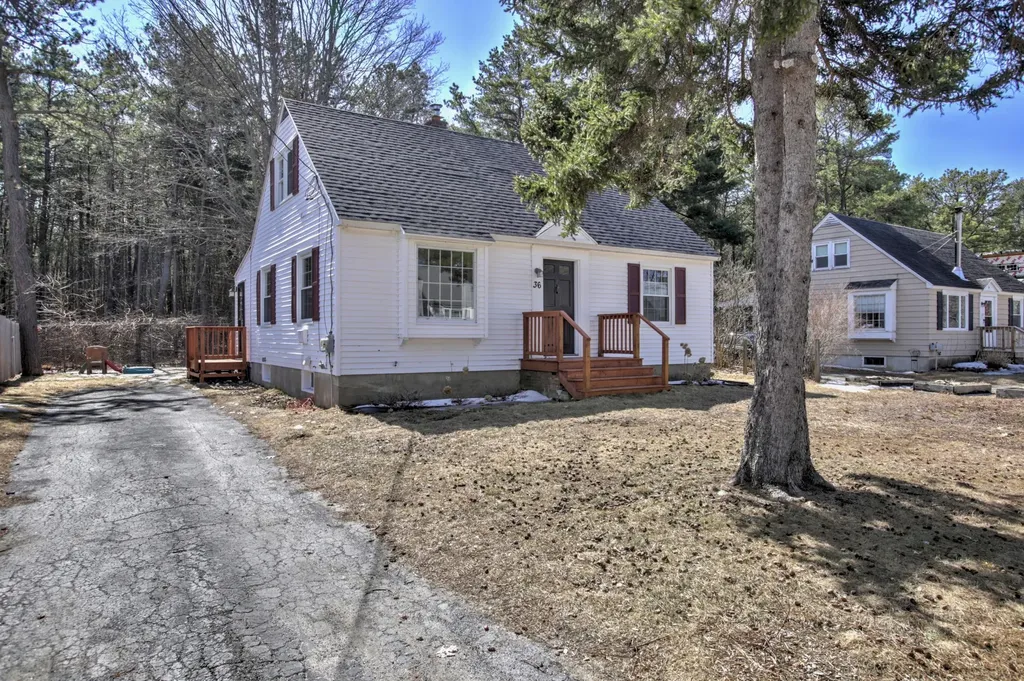 36 Hawthorne Street Brunswick ME 04011
