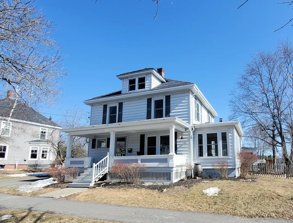 212 W Broadway Bangor ME 04401