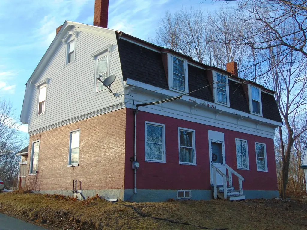 1 Tallman Street Richmond ME 04357
