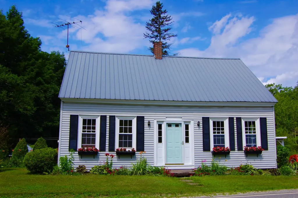10 Lovejoy Pond Road Wayne ME 04284