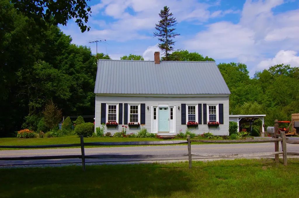 10 Lovejoy Pond Road Wayne ME 04284