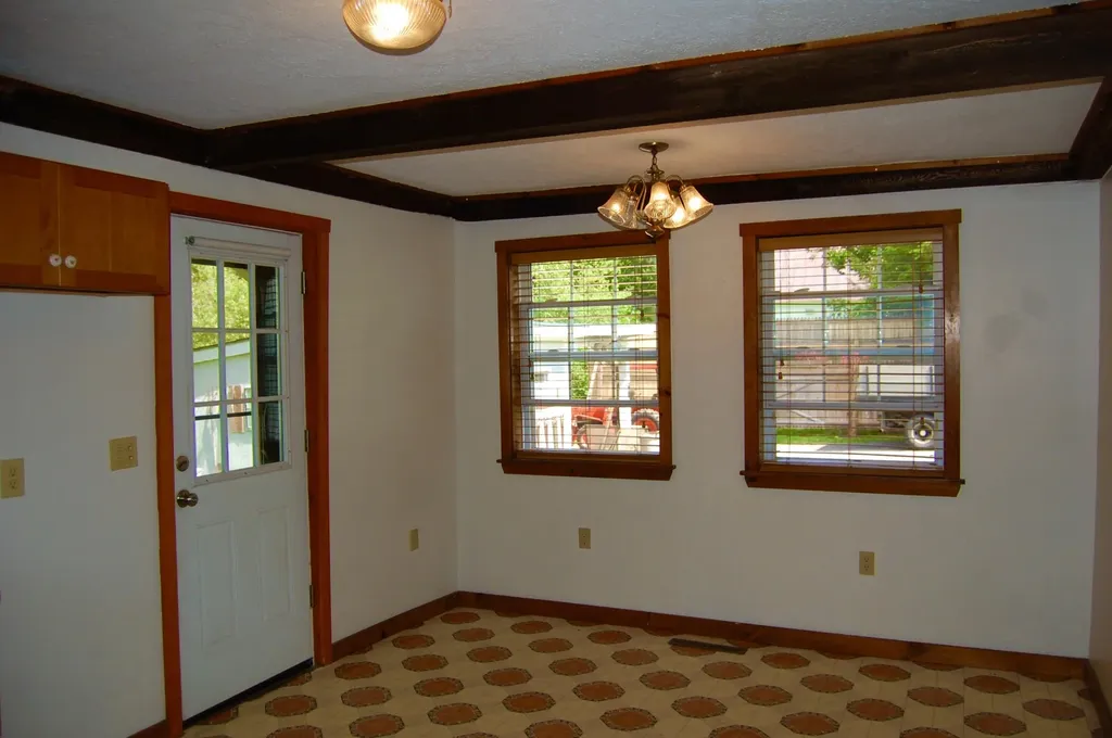 10 Lovejoy Pond Road Wayne ME 04284