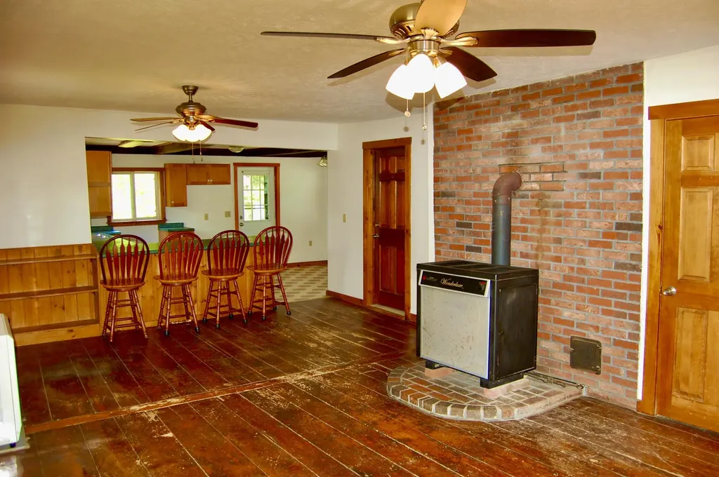 10 Lovejoy Pond Road Wayne ME 04284