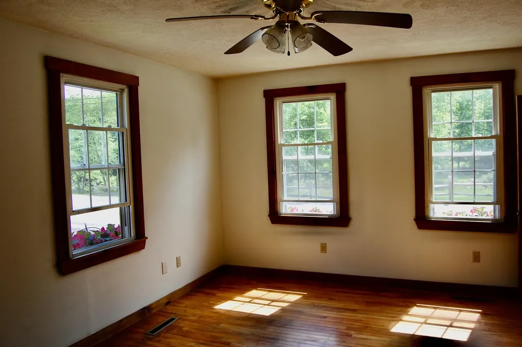 10 Lovejoy Pond Road Wayne ME 04284