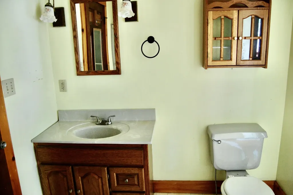 10 Lovejoy Pond Road Wayne ME 04284