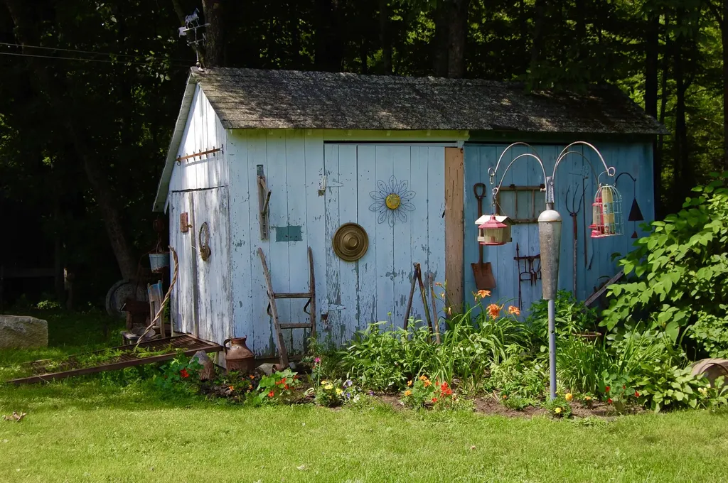 10 Lovejoy Pond Road Wayne ME 04284