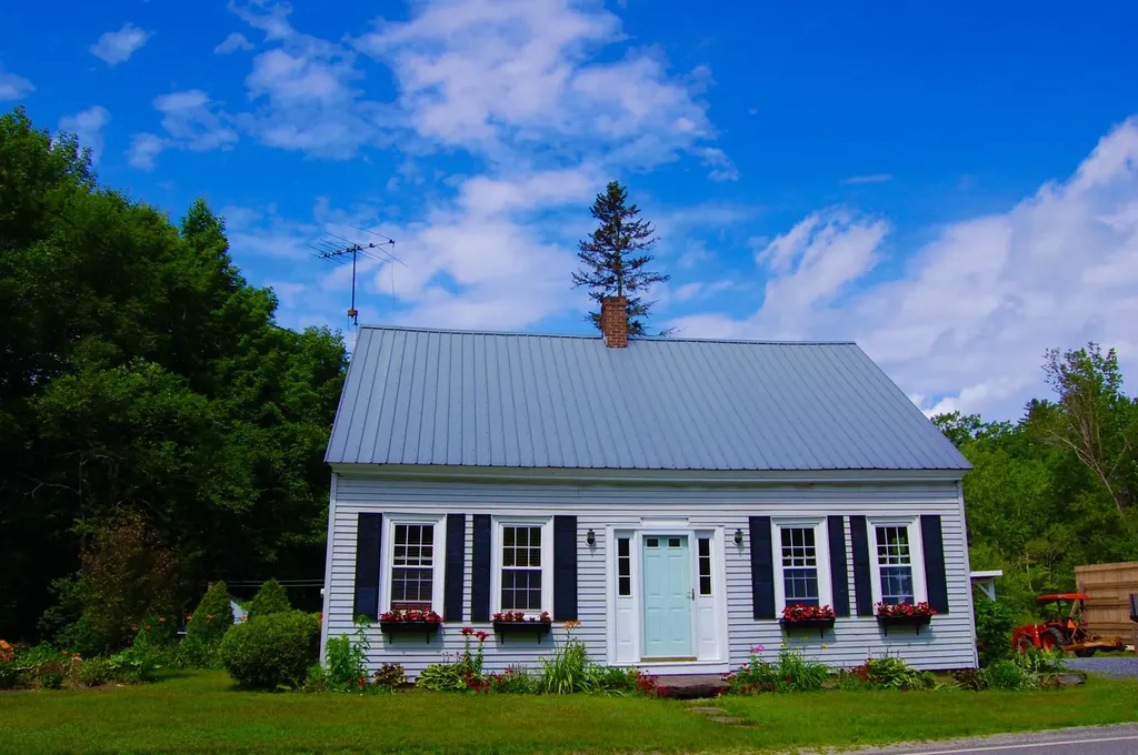 10 Lovejoy Pond Road Wayne ME 04284