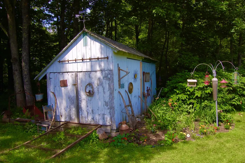 10 Lovejoy Pond Road Wayne ME 04284