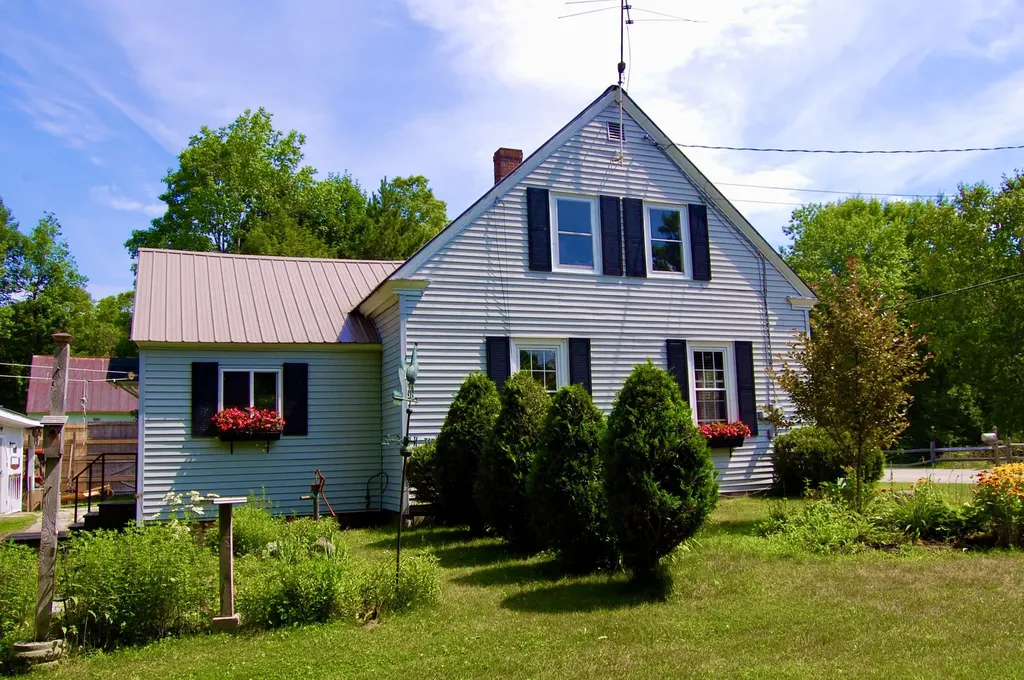 10 Lovejoy Pond Road Wayne ME 04284