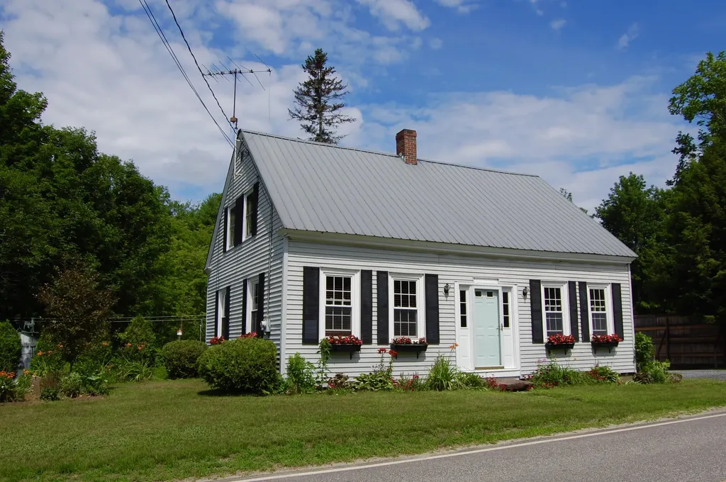 10 Lovejoy Pond Road Wayne ME 04284