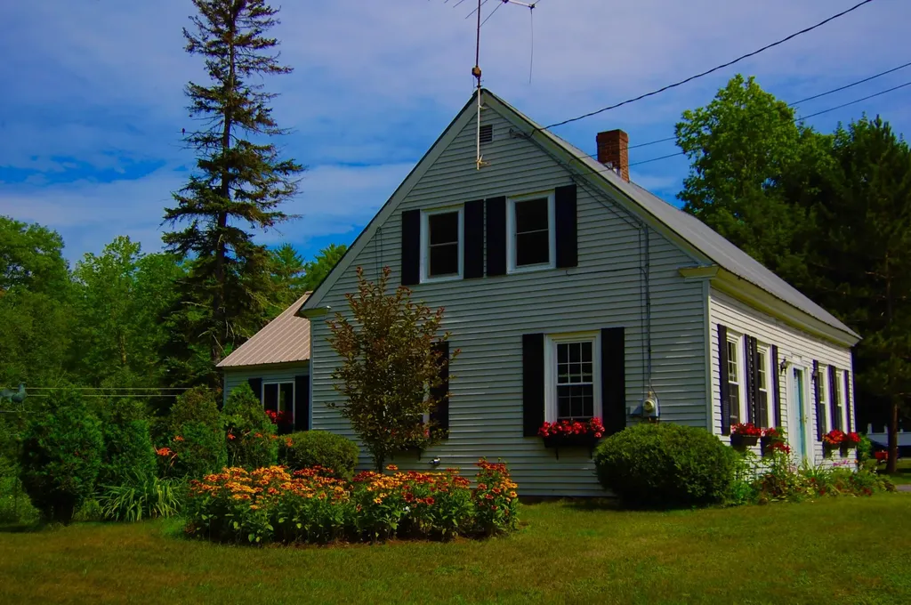 10 Lovejoy Pond Road Wayne ME 04284
