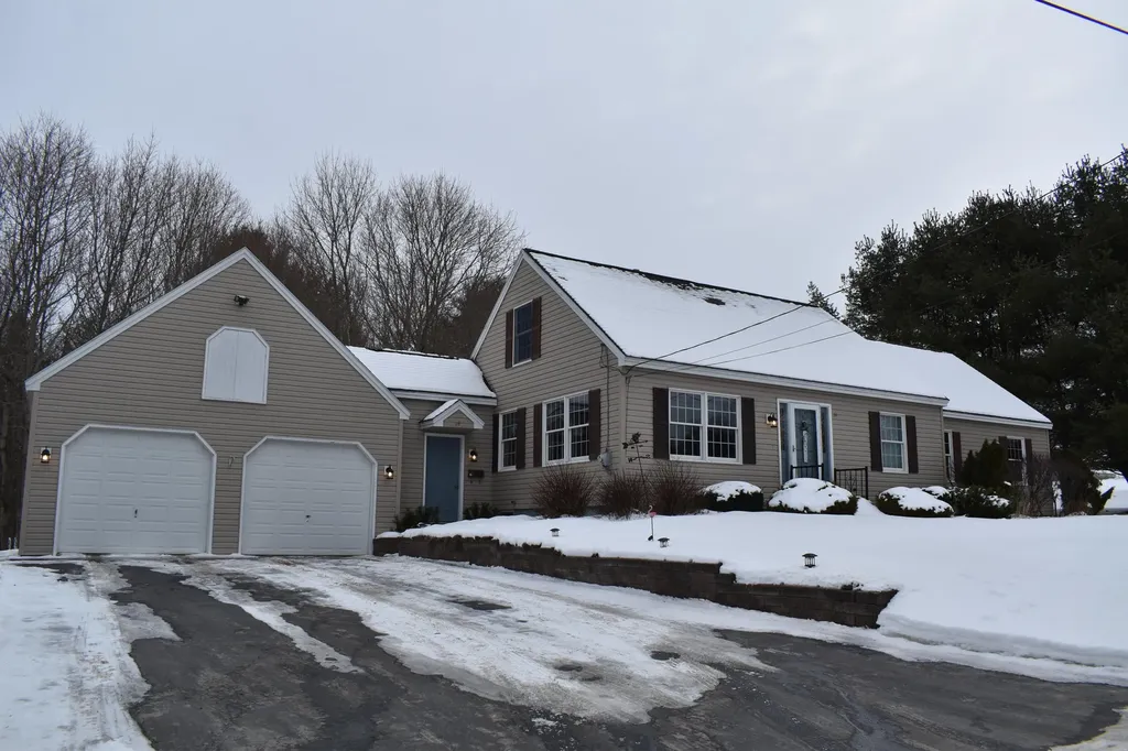 34 Park Street Farmingdale ME 04344
