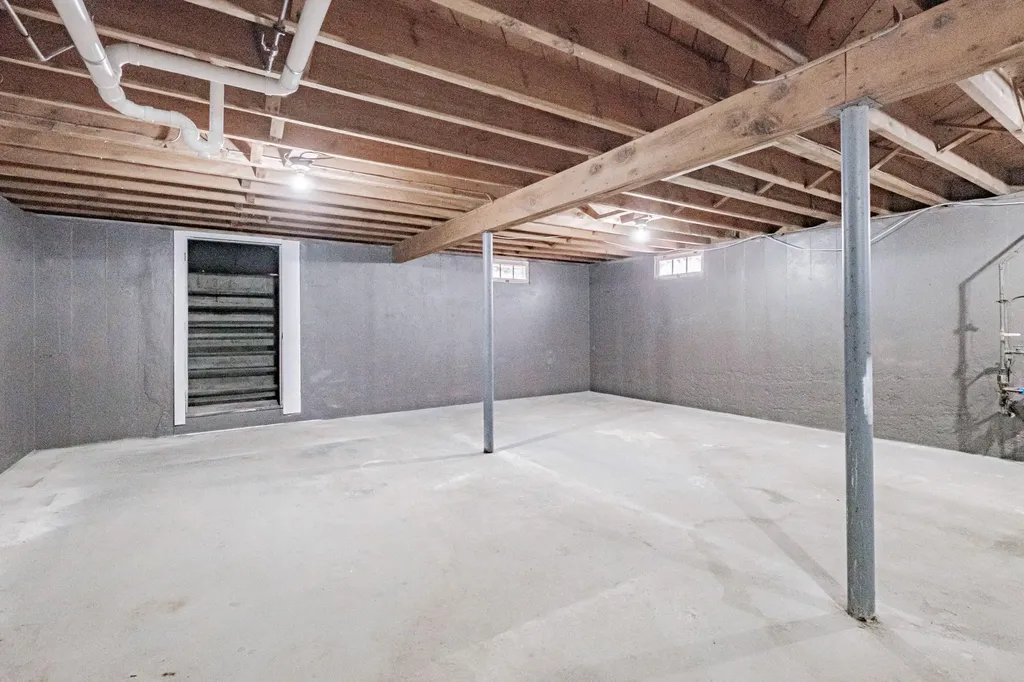 67 Cutts Road Kittery ME 03904