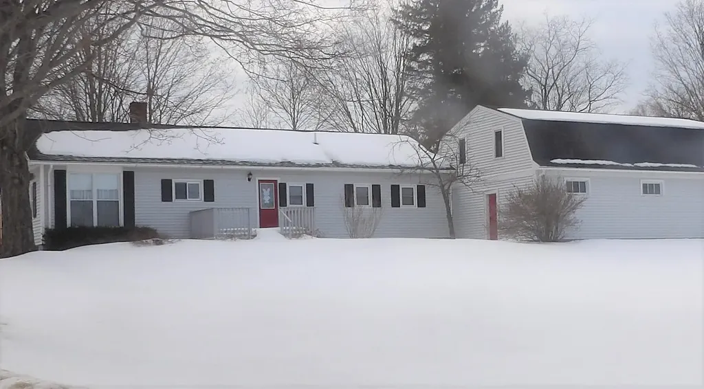 5 Bailey Street Skowhegan ME 04976