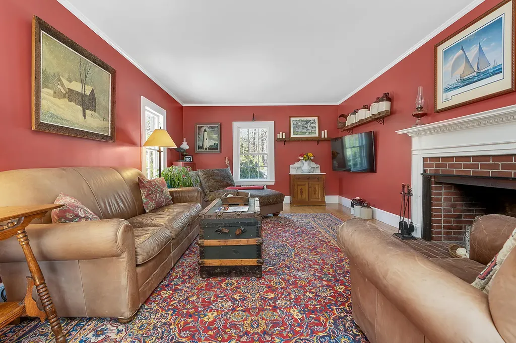 17 Johnson Road Falmouth ME 04105