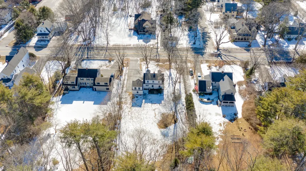 17 Johnson Road Falmouth ME 04105