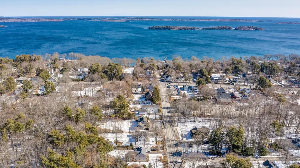 17 Johnson Road Falmouth ME 04105