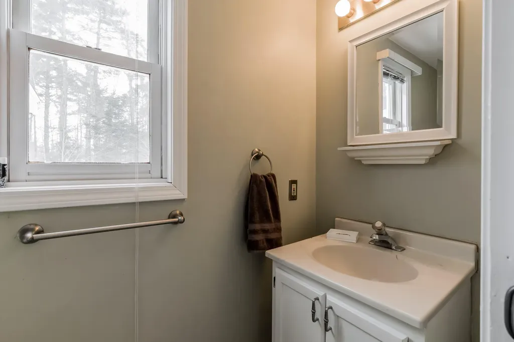 13 Brydon Lane Gorham ME 04038