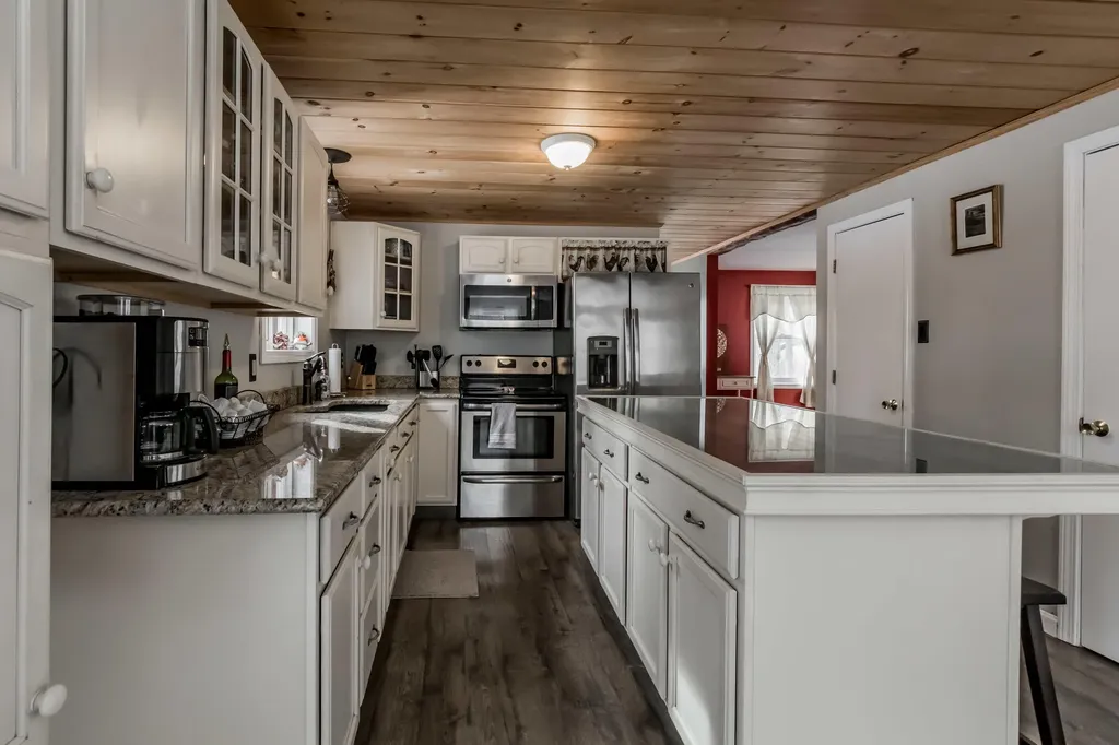 13 Brydon Lane Gorham ME 04038