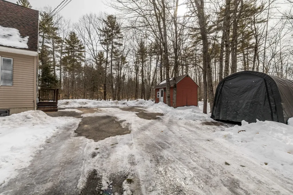 13 Brydon Lane Gorham ME 04038