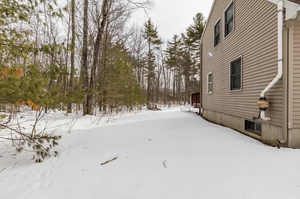 13 Brydon Lane Gorham ME 04038