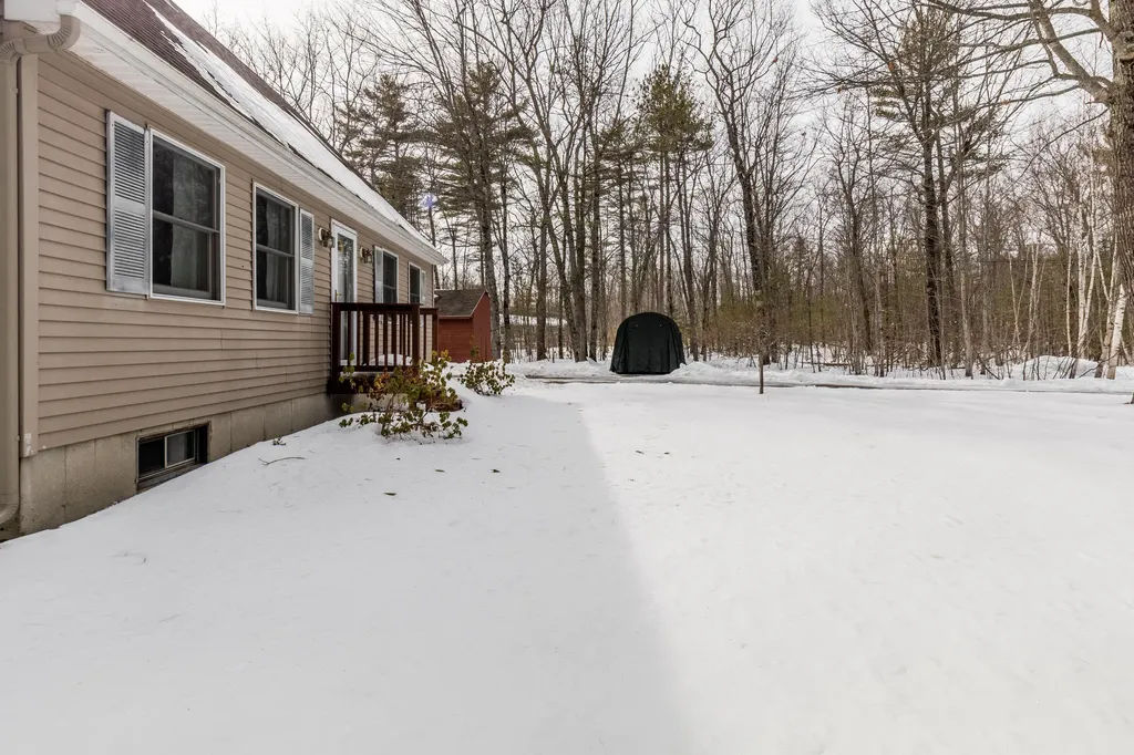 13 Brydon Lane Gorham ME 04038